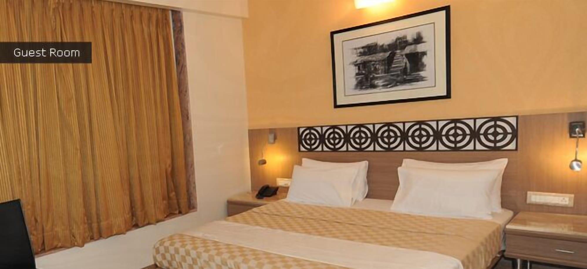 Hotel Unicontinental Bombay Esterno foto
