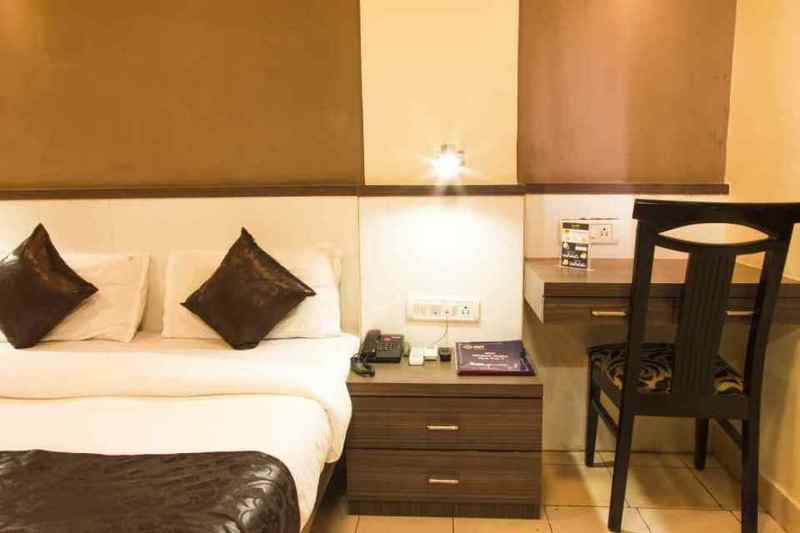 Hotel Unicontinental Bombay Esterno foto